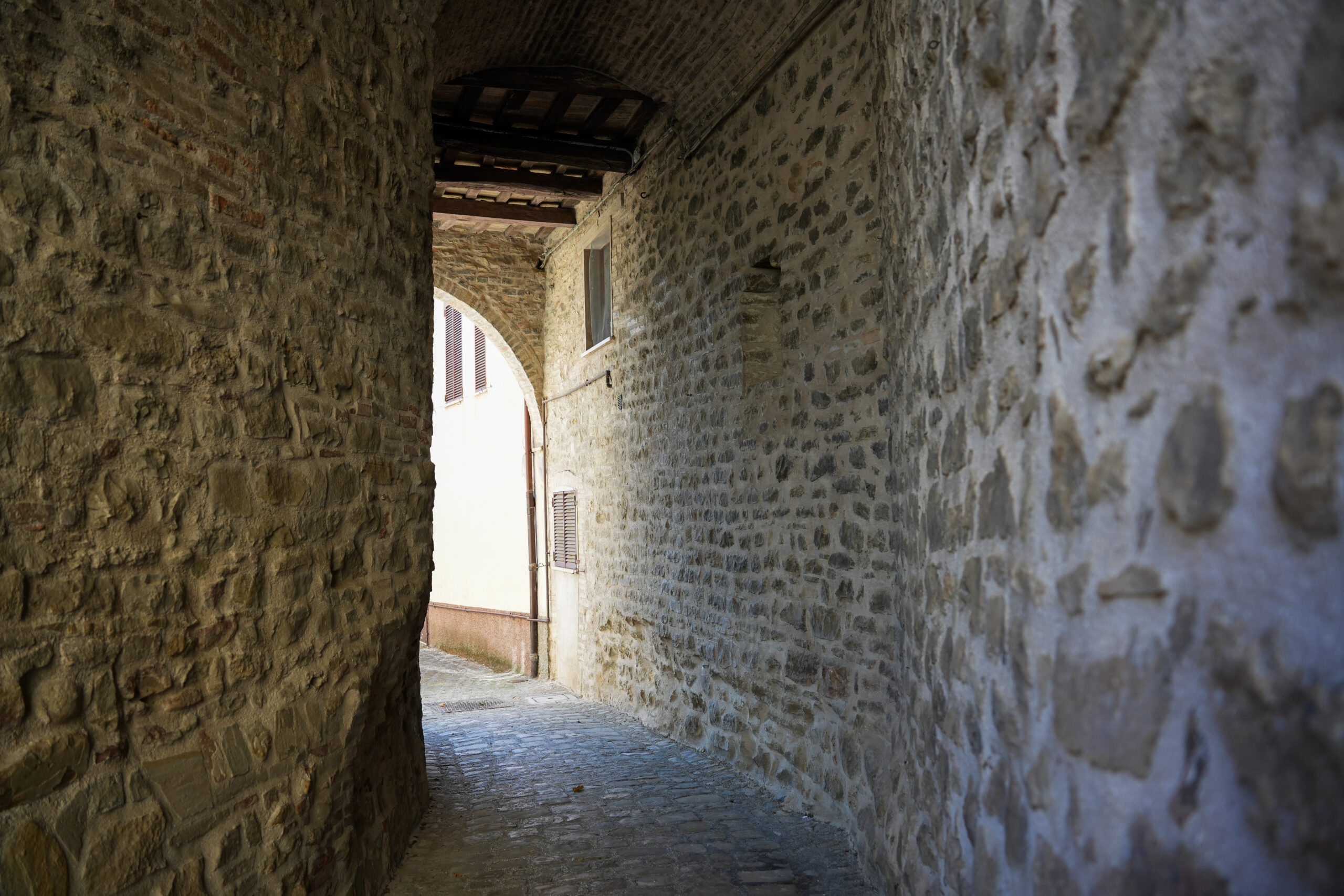 Sottopassaggio delle Mura Castellane Rosora